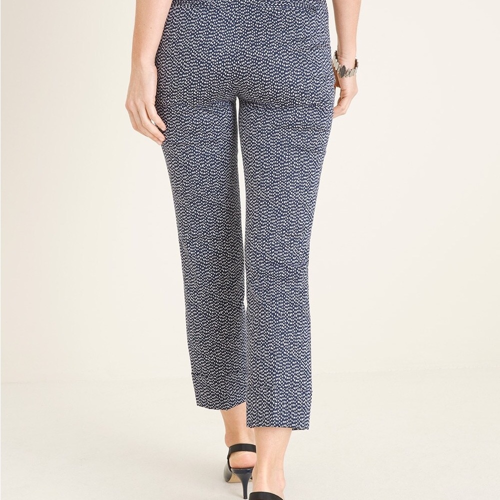 Chicos Secret Stretch Raindrop-Print Straight-Leg Cuffed Crops size 12 NWT - Picture 3 of 9